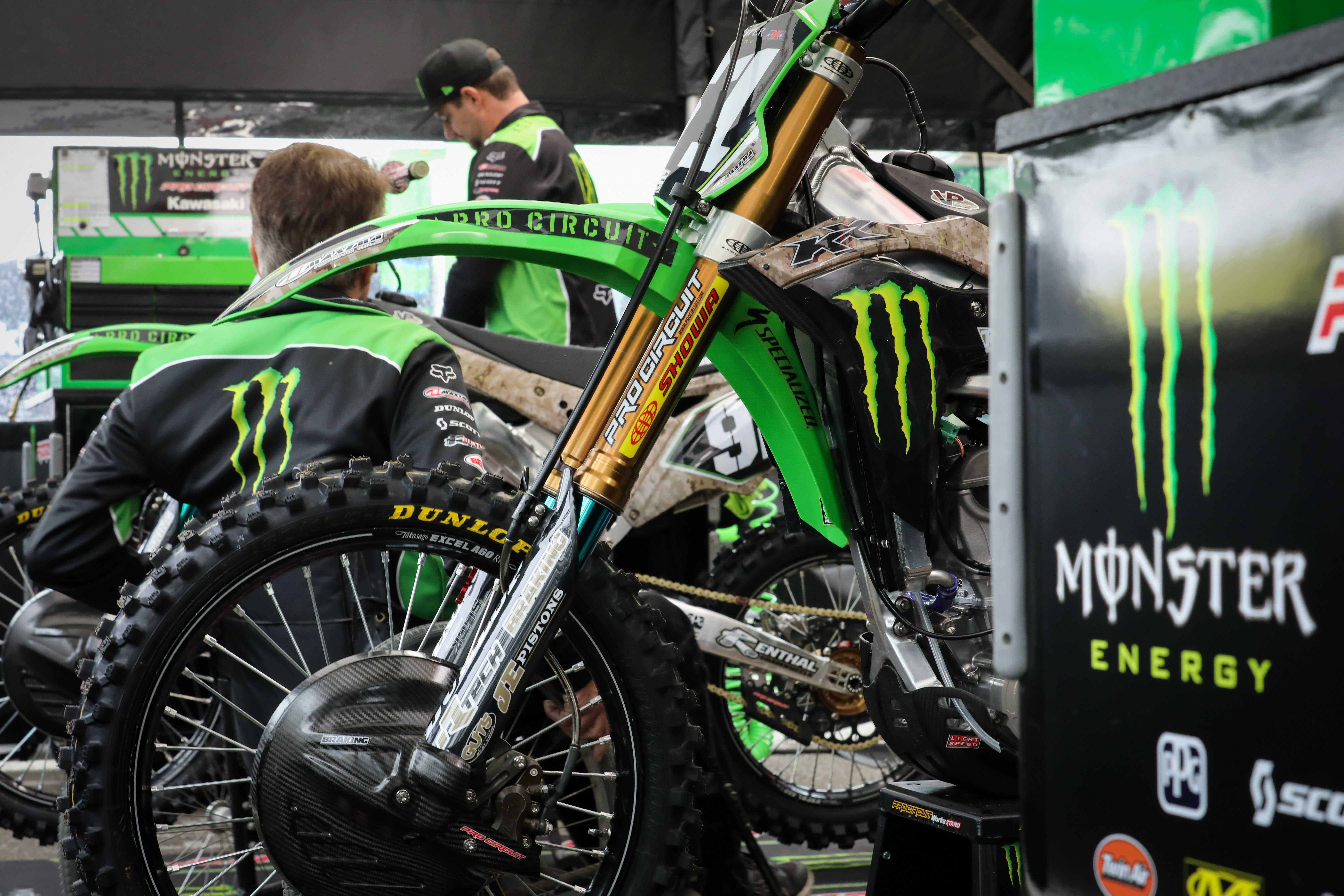 Clean Sweep for JE Pistons at San Diego Supercross